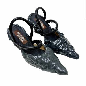 HELENA STÖLTING slime heels Kylie Jenner